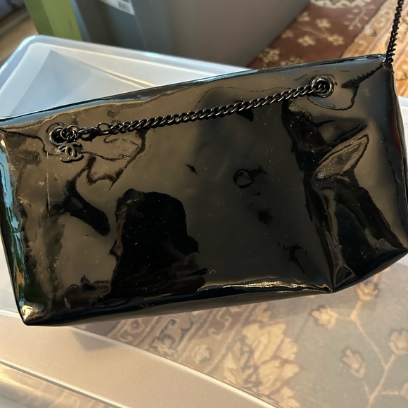 Black Purse - Picture 2 of 11